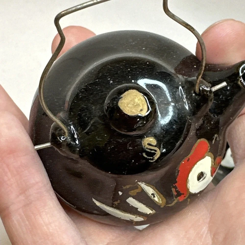 Tea Pot Salt & Pepper Shakers - Vintage Hand Painted Made in Japan